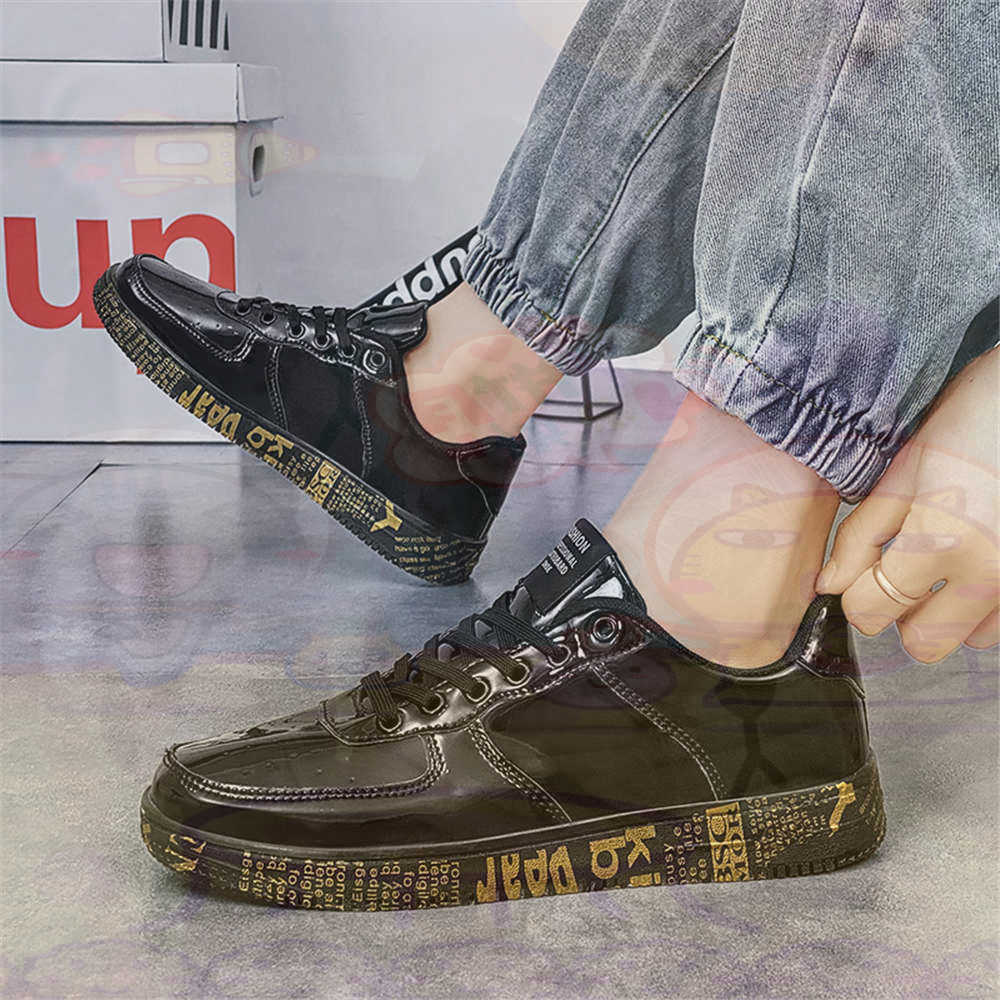 Round Foot Size 45 Sneakers Wh - Streetwear Brands In Uk recension och pris